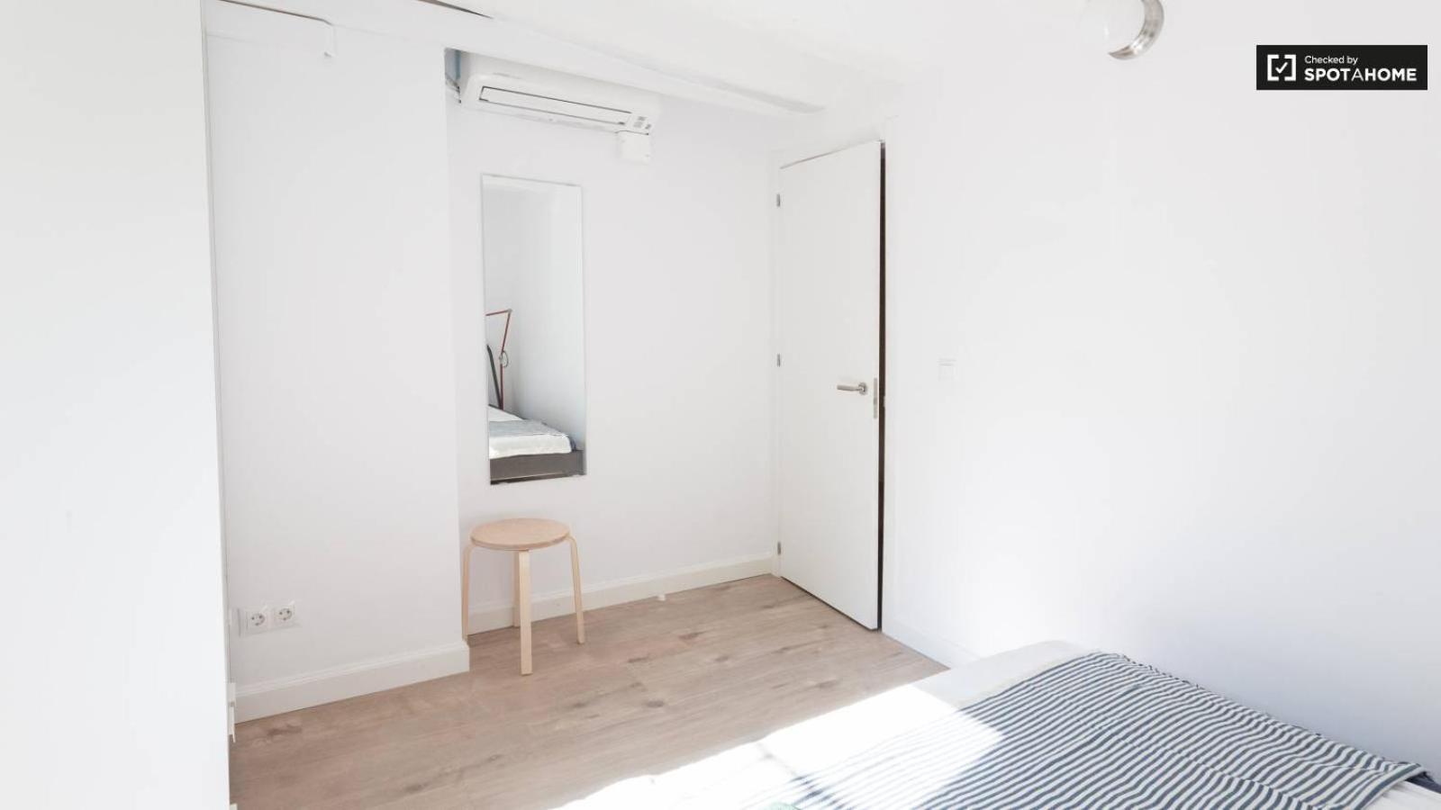 Ramblas Apartments - 01 Барселона Екстериор снимка